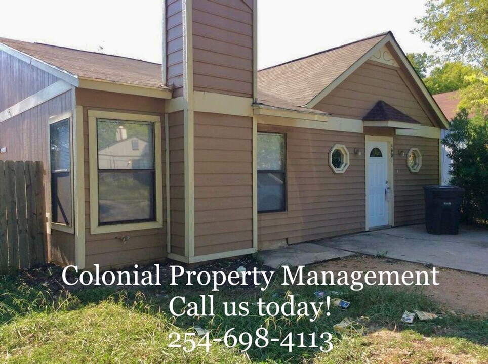 4001 Colonial Sun Dr in San Antonio, TX - Building Photo