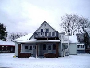 190 W Pike St Apartments A-B-C-D in Martinsville, IN - Foto de edificio - Building Photo