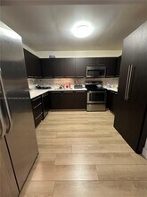 55 Ocean Ln Dr in Key Biscayne, FL - Building Photo - Building Photo