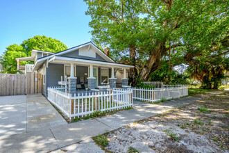 2235 1st Ave N, Unit 4 in St. Petersburg, FL - Foto de edificio - Building Photo