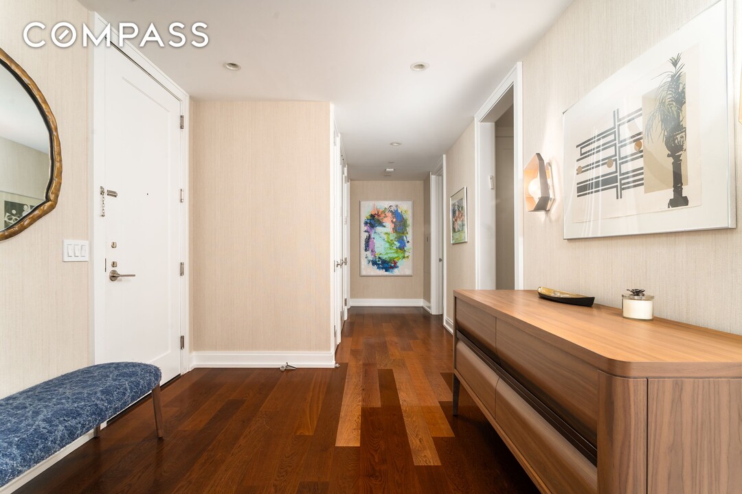 230 W 78th St in New York, NY - Building Photo