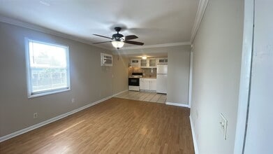 5107 Curry Ford Rd in Orlando, FL - Building Photo - Building Photo
