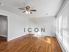 3233 NW 44th St in Oklahoma City, OK - Building Photo - Building Photo