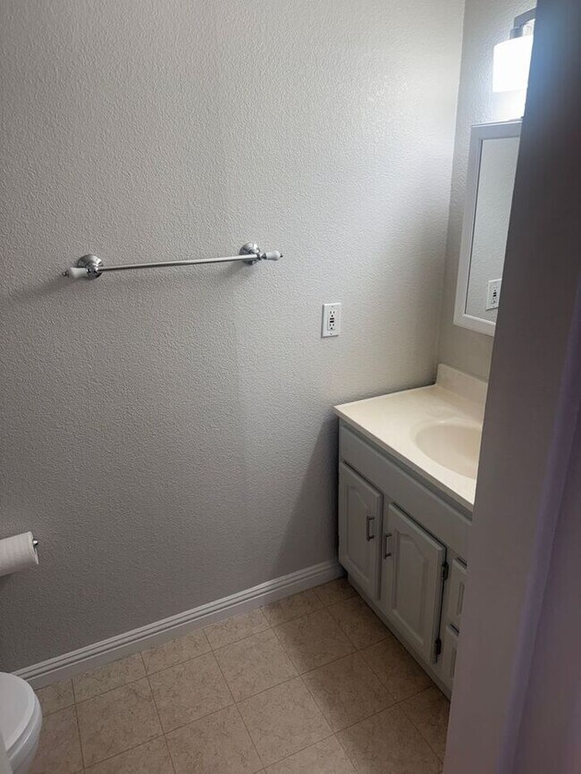 6377 Moores Ave in Newark, CA - Building Photo - Building Photo