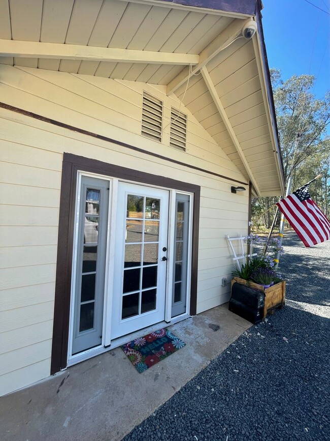 4666 Olive Hwy in Oroville, CA - Foto de edificio - Building Photo
