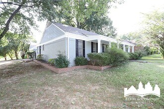 3054 Pine Allee Cove in Memphis, TN - Building Photo - Building Photo