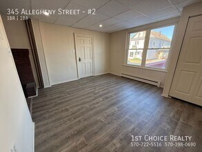 345 Allegheny St in Jersey Shore, PA - Foto de edificio - Building Photo