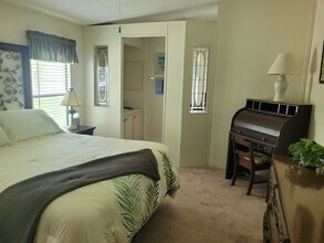 624 Sunset Ln in North Fort Myers, FL - Building Photo - Building Photo