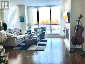 70 Little Creek Rd in Mississauga, ON - Building Photo - Building Photo