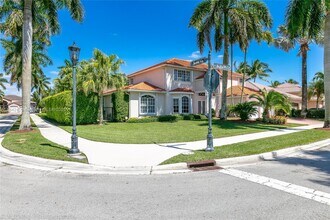 2564 Jardin Ct in Weston, FL - Building Photo - Building Photo