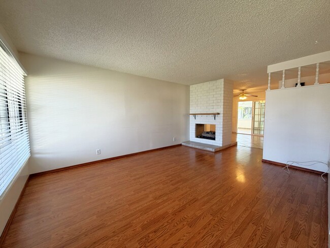 237 Amherst Pl in Lompoc, CA - Building Photo - Building Photo