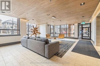 10-210 Esplanade Ln in Grimsby, ON - Building Photo - Building Photo