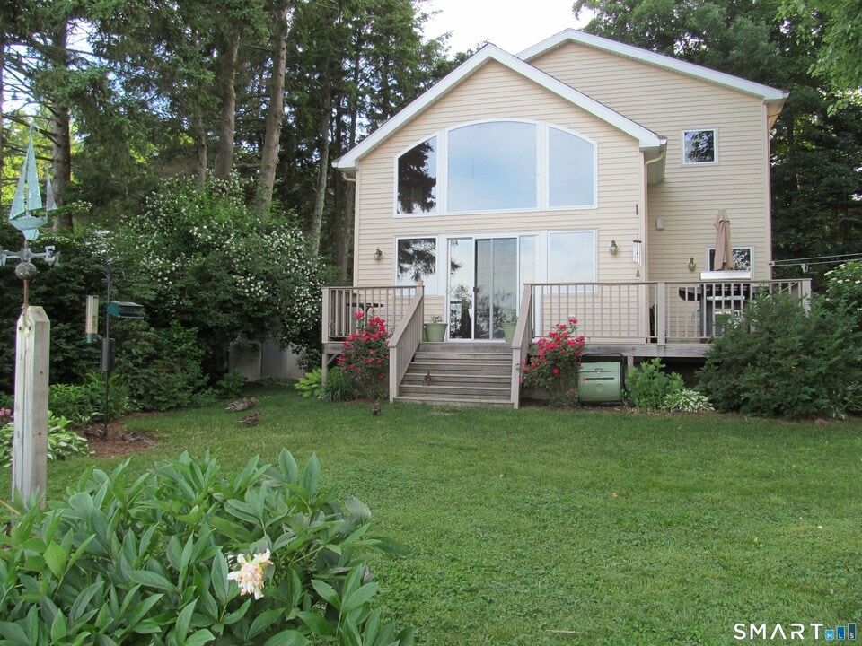 398 Lake Rd in Andover, CT - Building Photo