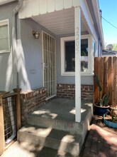 2205 18th St in Sacramento, CA - Building Photo - Building Photo