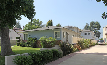 17 Eldorado St in Arcadia, CA - Foto de edificio - Building Photo