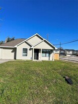 4221 Clover St in Houston, TX - Building Photo