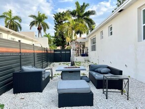 1031 Hollywood Blvd in Hollywood, FL - Building Photo - Building Photo