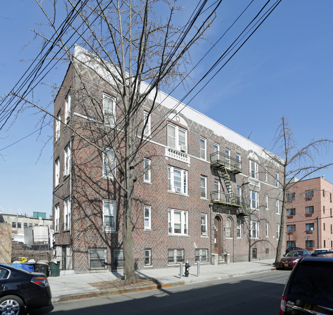 3545 Holland in Bronx, NY - Building Photo - Building Photo