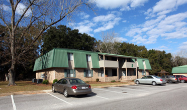 Hounds Run I & II in Theodore, AL - Foto de edificio - Building Photo