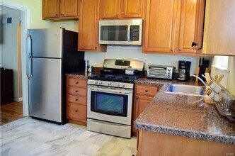 70 W Mill St in Springboro, OH - Foto de edificio - Building Photo