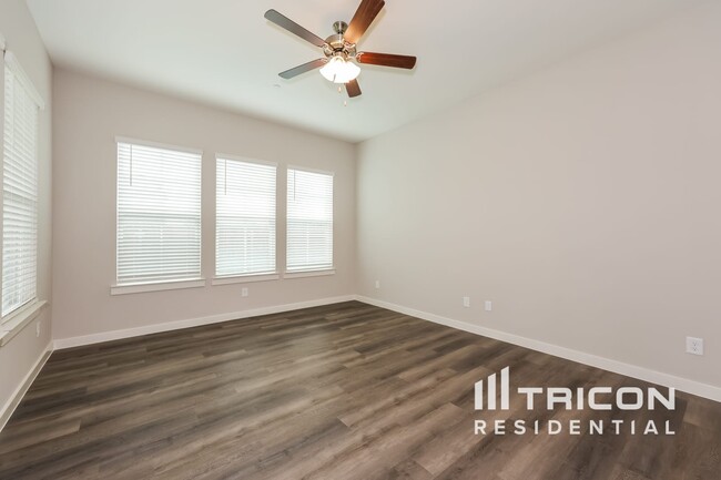 105 Oxford Ct in Saginaw, TX - Building Photo - Building Photo