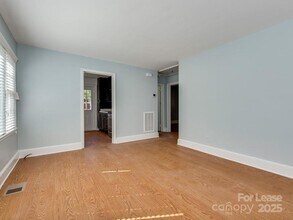 943 Norland Rd in Charlotte, NC - Building Photo - Building Photo
