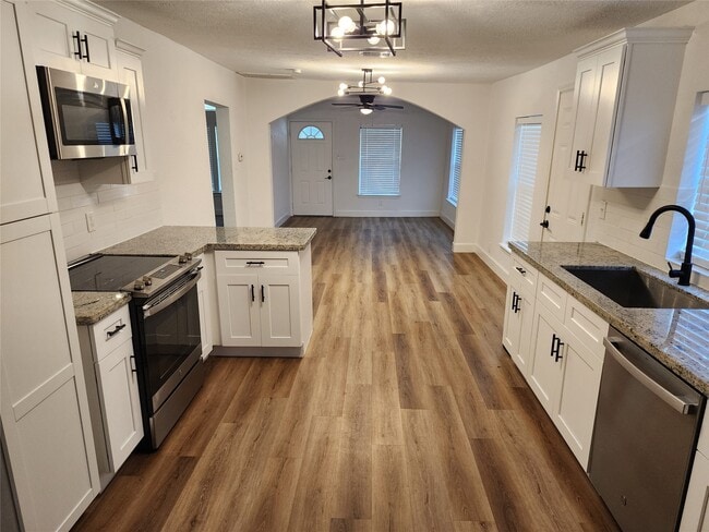 property at 2120 Yates St