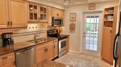4571 Beacon Dr in Sarasota, FL - Building Photo - Building Photo