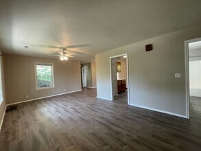 111 Mint Ln in Poplar Bluff, MO - Building Photo - Building Photo