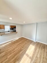 185 High St, Unit A in Willimantic, CT - Building Photo - Building Photo