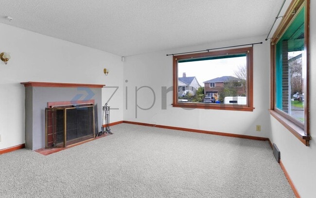 1920 S Bayview St in Seattle, WA - Building Photo - Building Photo