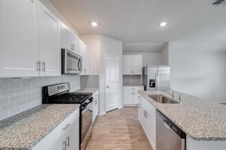1708 Miller Ter in Lockhart, TX - Building Photo - Building Photo