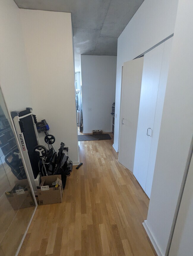 659 W Randolph St, Unit 711 in Chicago, IL - Building Photo - Building Photo