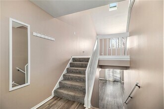 1995 Monday Dr in Elgin, IL - Building Photo - Building Photo