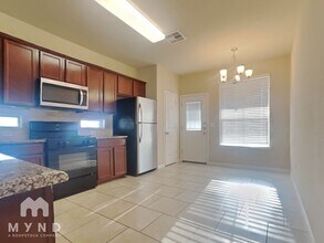 429 Epiphany Ln in Pflugerville, TX - Building Photo - Building Photo