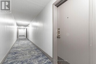 2900 Battleford Rd in Mississauga, ON - Building Photo - Building Photo