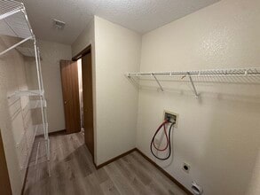 219 Aaron Ln in Grain Valley, MO - Building Photo - Building Photo