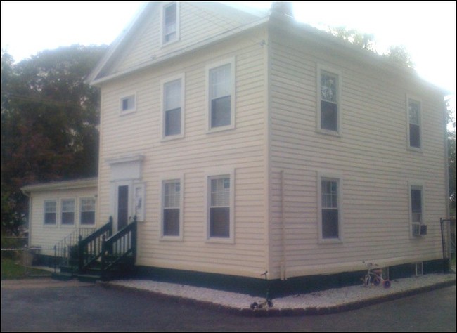 184 Washington St in New Britain, CT - Building Photo - Building Photo