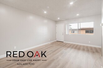 6525 S Victoria Ave in Los Angeles, CA - Building Photo - Building Photo