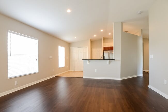 17407 Garden Heath Ct in Land O Lakes, FL - Building Photo - Building Photo