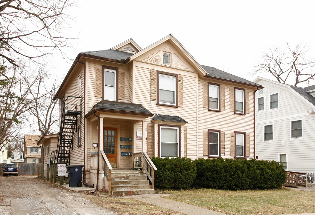 1021 E University Ave in Ann Arbor, MI - Building Photo