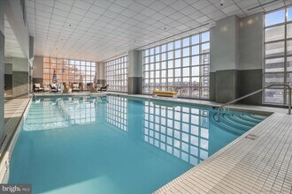 250 President St in Baltimore, MD - Building Photo - Building Photo