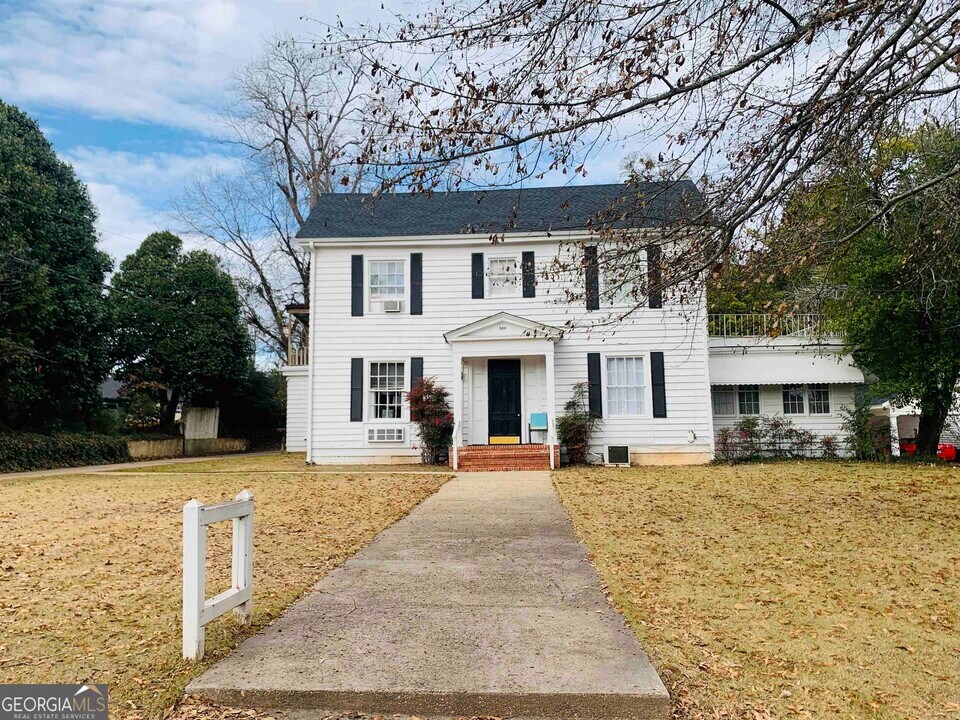 504 Broad St in Lagrange, GA - Building Photo