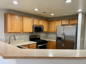 6800 Vista Del Norte Dr NE in Albuquerque, NM - Building Photo - Building Photo