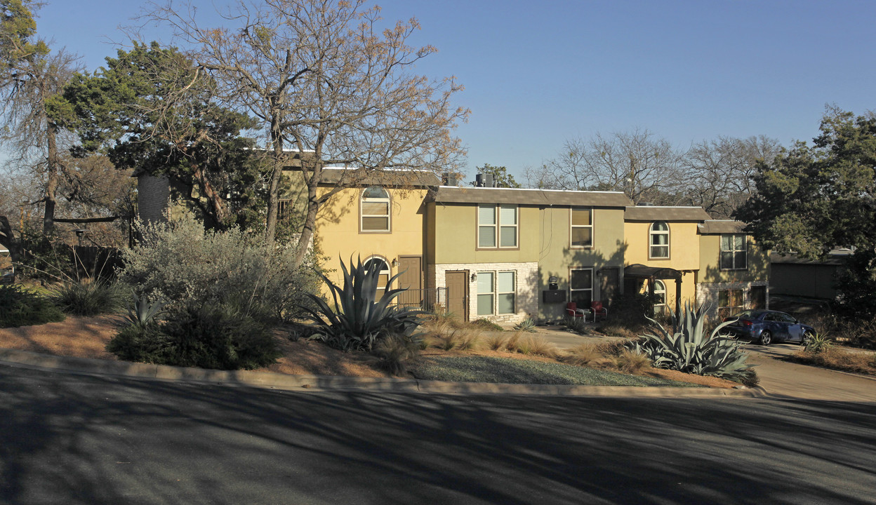 2000 Lightsey Rd in Austin, TX - Building Photo