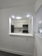 7435 Byron Ave in Miami Beach, FL - Building Photo - Building Photo