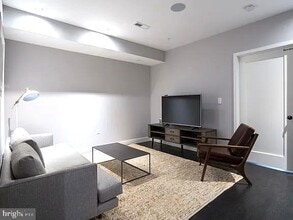 819 6th St NW in Washington, DC - Building Photo - Building Photo