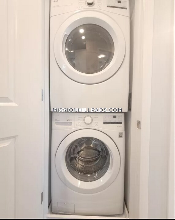 334 Warren St-Unit -3 in Boston, MA - Building Photo