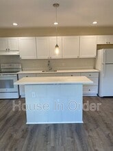 307 8th Ave E in Hendersonville, NC - Building Photo - Building Photo