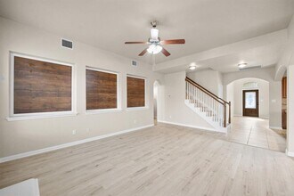 13713 Glen Mark Dr in Manor, TX - Building Photo - Building Photo